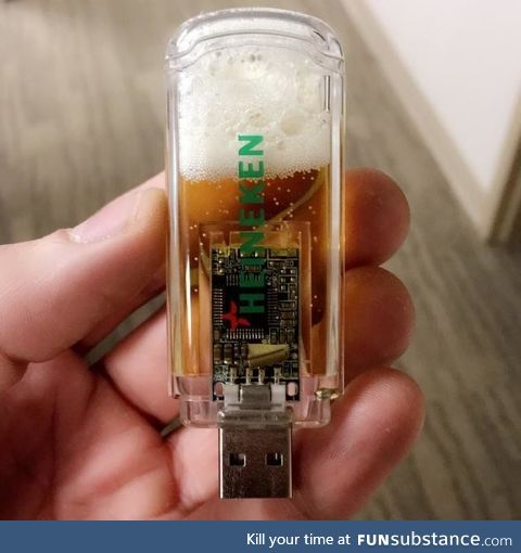 This Heineken USB drive has Heineken in it