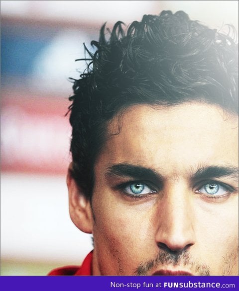 Jesus Navas' Eyes: Viva Espana!