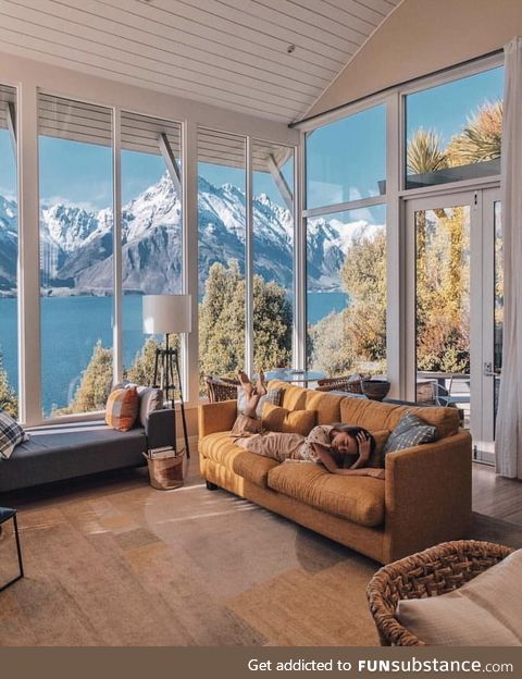 Spectacularly located on the shores of Lake Wakatipu, New Zealand