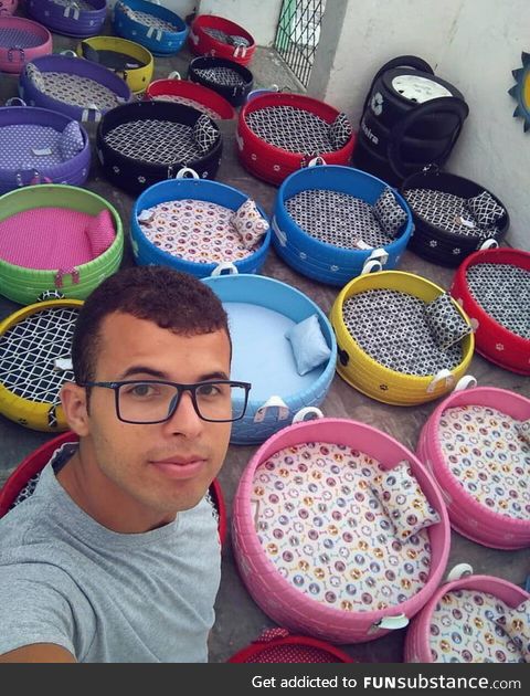 Brazilian man creates beds for animals from the old tires that he finds in the streets