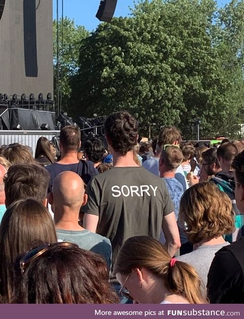 Just a polite tall Dutch guy at a concert