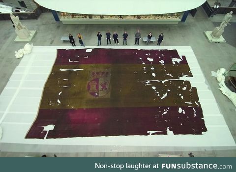 The size of this flag flown on a spanish ship at the battle of Trafalgar (1805)