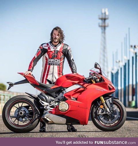 Keanu with the Ducati Panigale V4