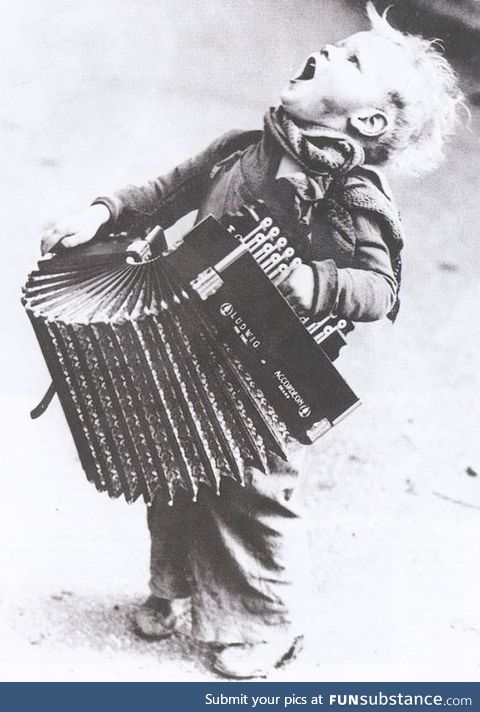 A very passionate c. 1920's busker