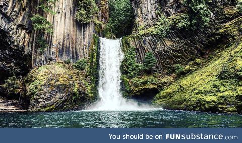 Toketee Falls in Oregon