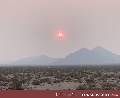 (OC) Mohave desert around 0730 behind 29 palms. Looks like a completely different planet