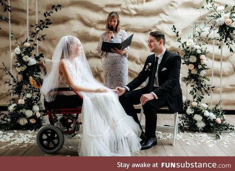 Terminally ill 23 year old bride with Just days to live married love of her life