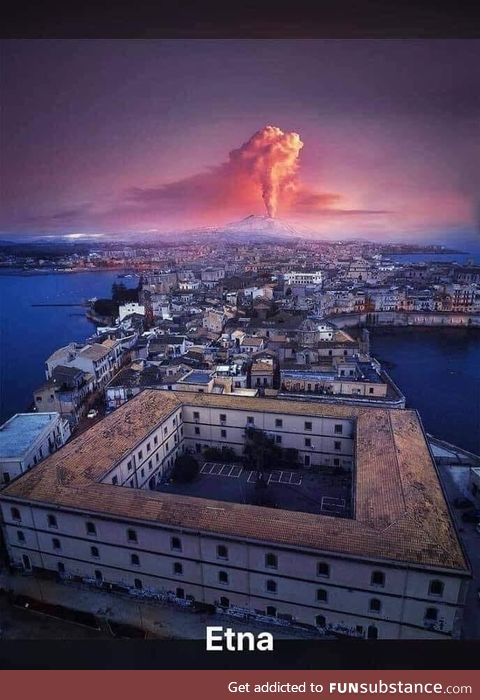 L’Etna vista da Siracusa (Ortigia)