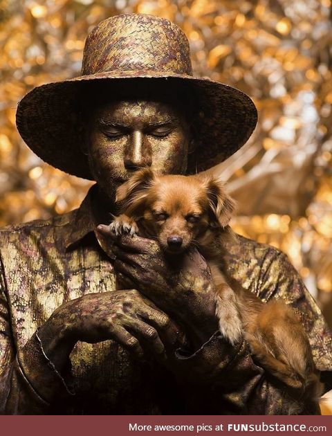 The Venezuelan street performer Yorge and his dog Jasper