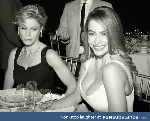 Julie Bowen and Sofia Vergara