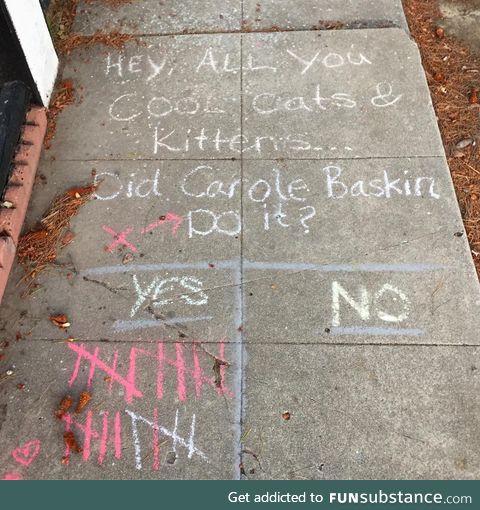 Local sidewalk poll found in West LA