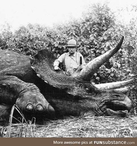 Teddy Roosevelt with a now-extinct Eurasian Giant Rhino, 1905