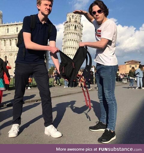 Employees of the British Museum collecting Italian artifacts