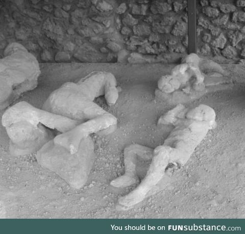 People play "Floor is Lava" in Pompeii,