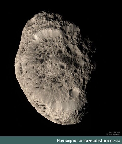 Saturn's Hyperion in Natural Color