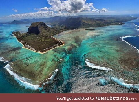 Underwater waterfall