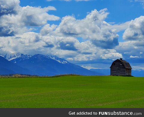 [OC]Dupuis Barn in Ronan MT