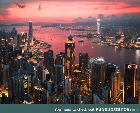 Gorgeous sunset in Hong Kong