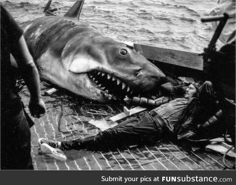 Robert Shaw relaxing on the set of “Jaws” in 1974