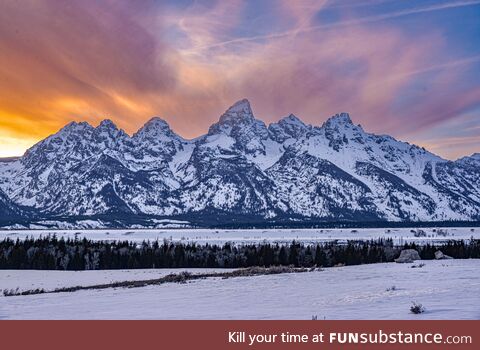 Grand teton, glacier view overlook, hwy 89, teton county, wy - april 14, 2023