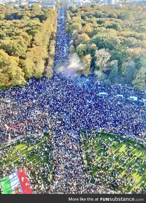 This is what supporting the voiceless looks like. Iranian demonstration in Berlin