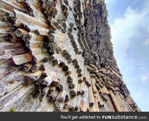 Bottom-up view of the Symphony of Stones