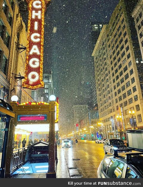 Digest the first snowfall of Chicago