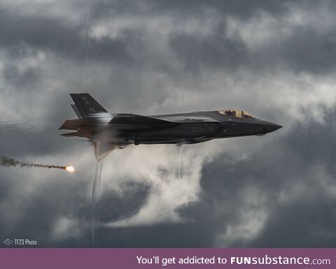 F-35A dispenses Flares