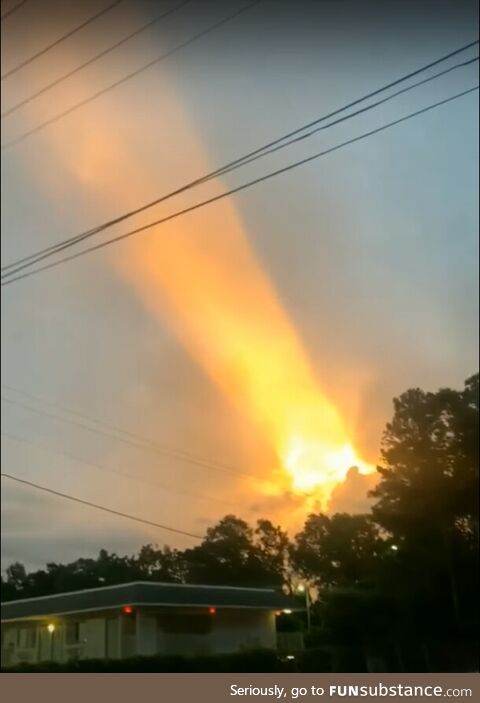 This "portal" in the sky...[OC]