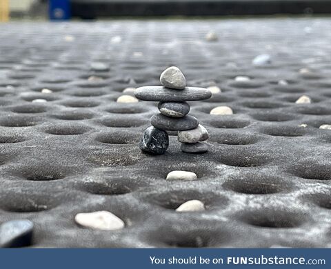 [oc] mini inukshuk