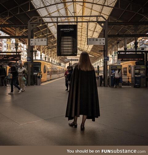 Did you know that university students in Portugal wear black cape as academic uniform?