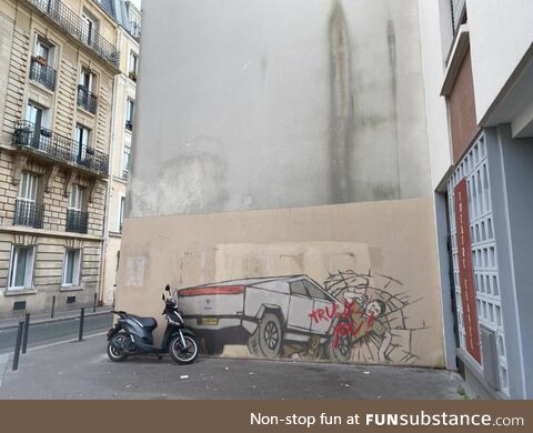 Cybertruck graffiti in France