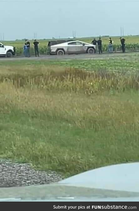 Elon & Cybertruck got stuck in south texas had to be saved by a diesel truck in Robstown