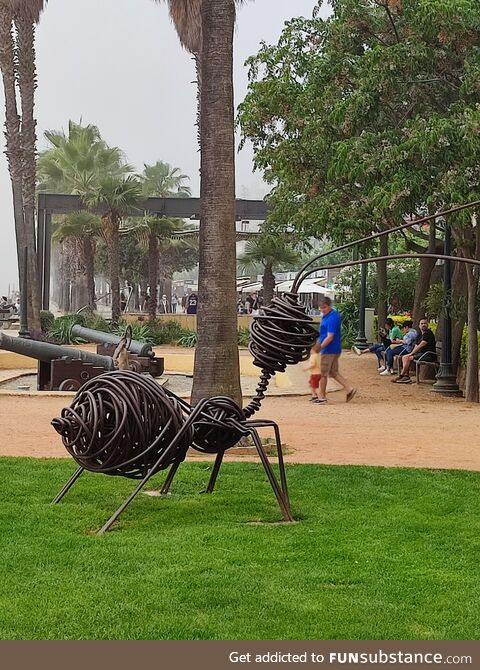 It's a Gi-ant!