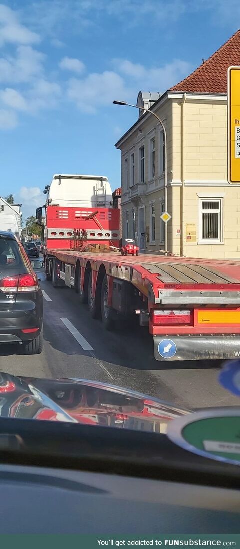 Just another heavy transport, seen last week