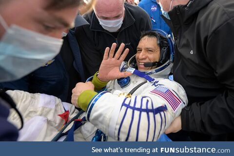 Frank Rubio arrives back on Earth after record breaking 371 days in orbit in the ISS