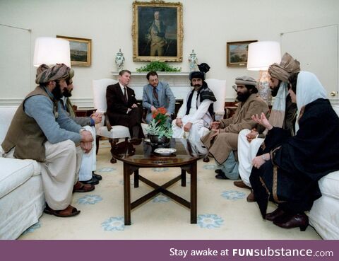 Mujahidin in the oval office with reagan