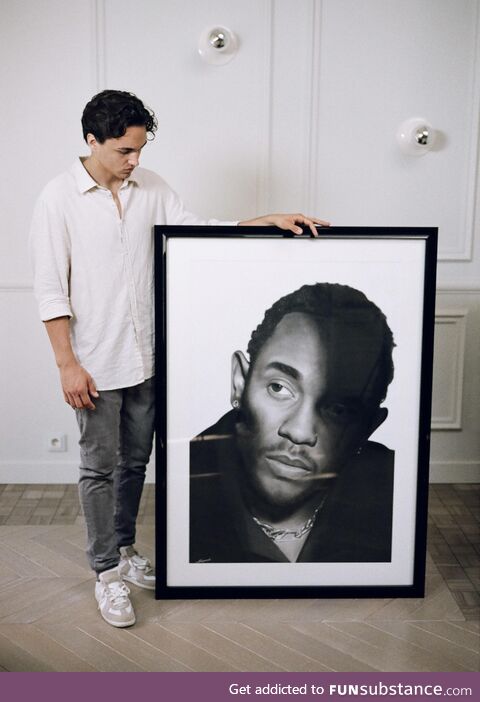 An identical portrait of Kendrick Lamar, make out of just pencil and charcoal
