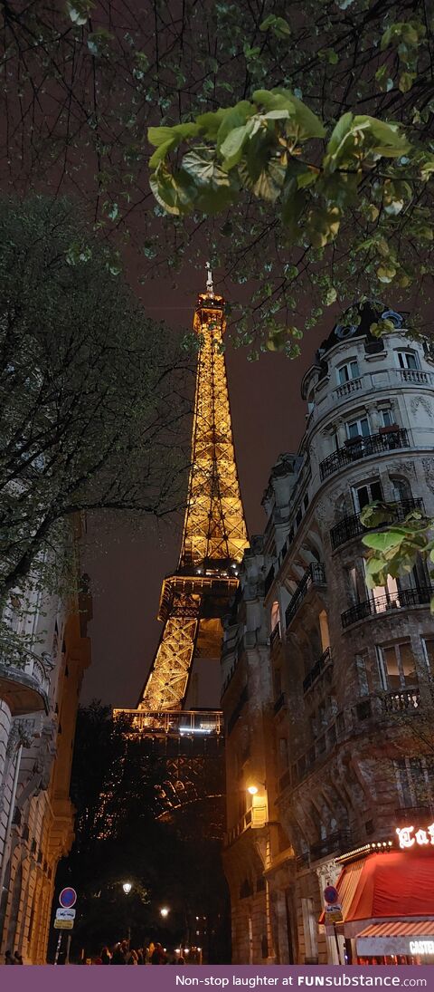 [oc] eiffel tower at night